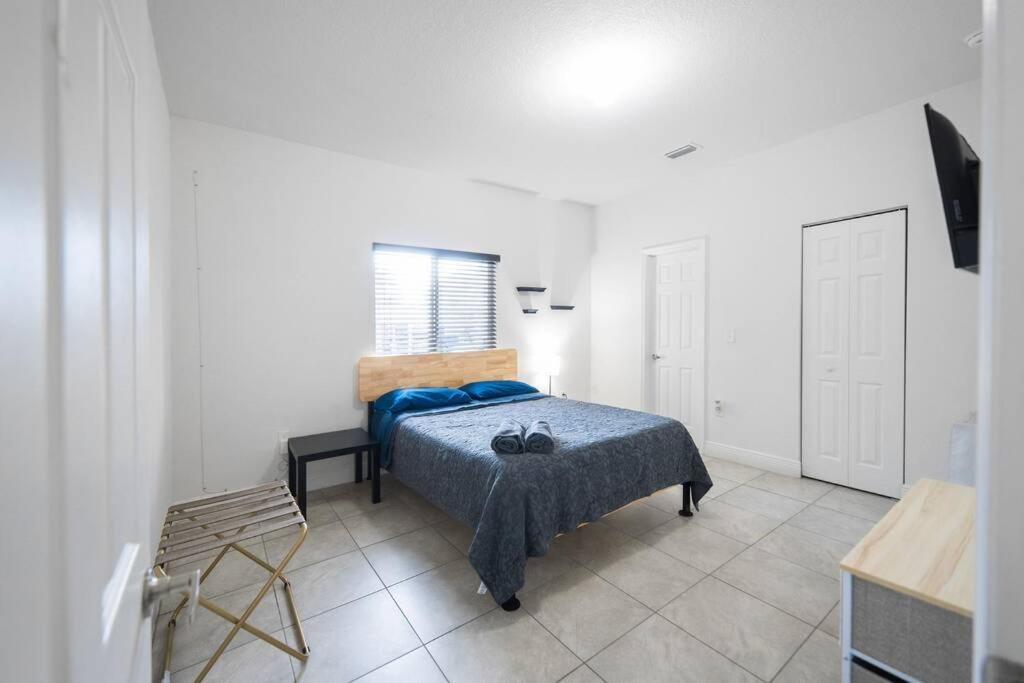 Вилла New House On The Block Near Miami Airport. Экстерьер фото